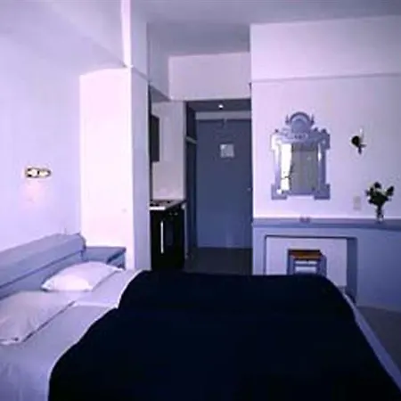 Ormos Apartment *